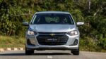 Chevrolet Onix LT 2023 prata frente